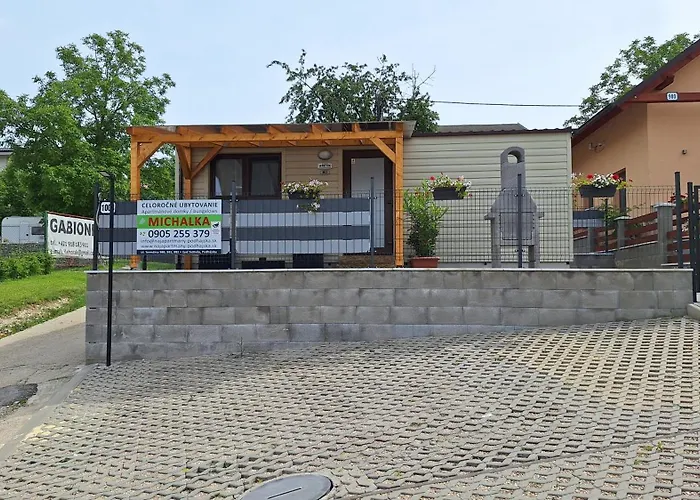 بيت للعطل Michalka -