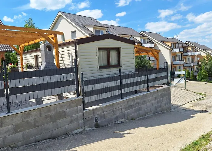 بيت للعطل Michalka - *