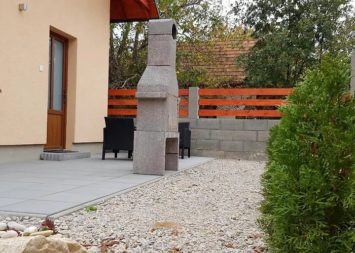 Michalka - بيت للعطل