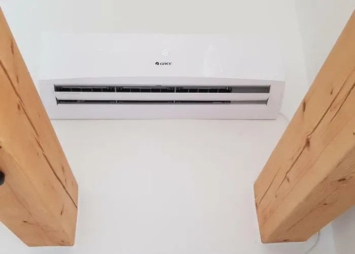 بيت للعطل Michalka - *