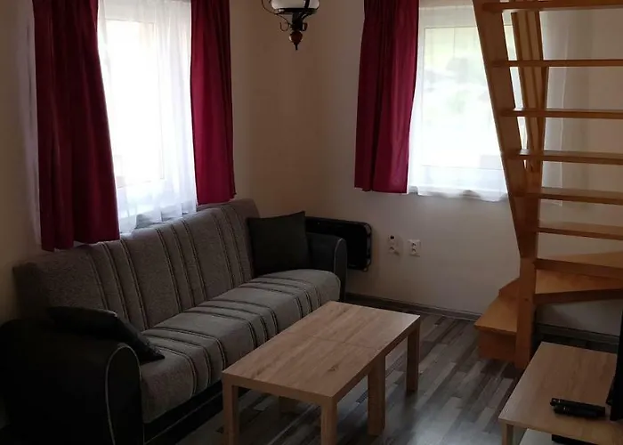 Michalka - بيت للعطل Podhájska